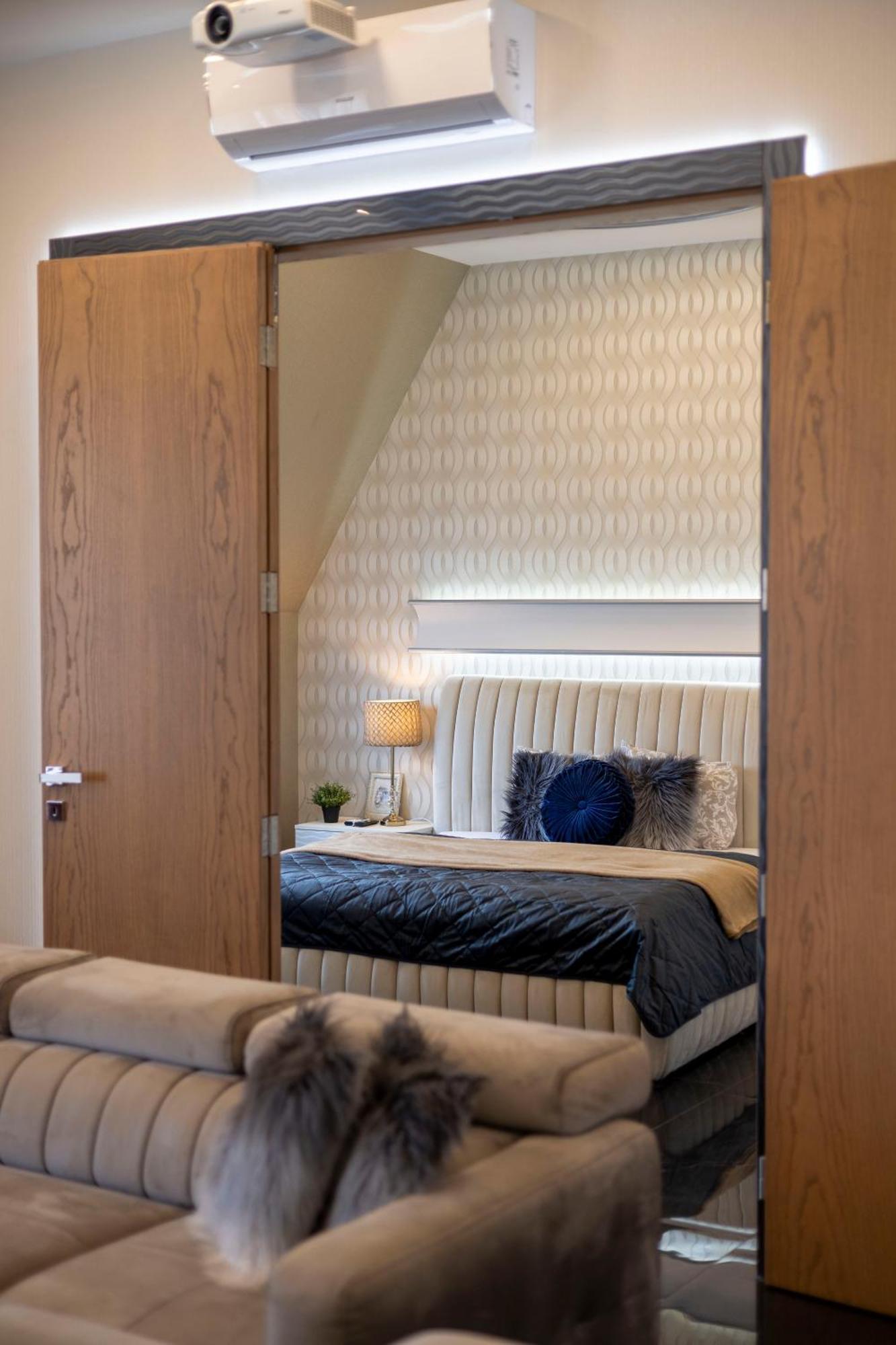 דירה Luxury Royal By Prestige Homes