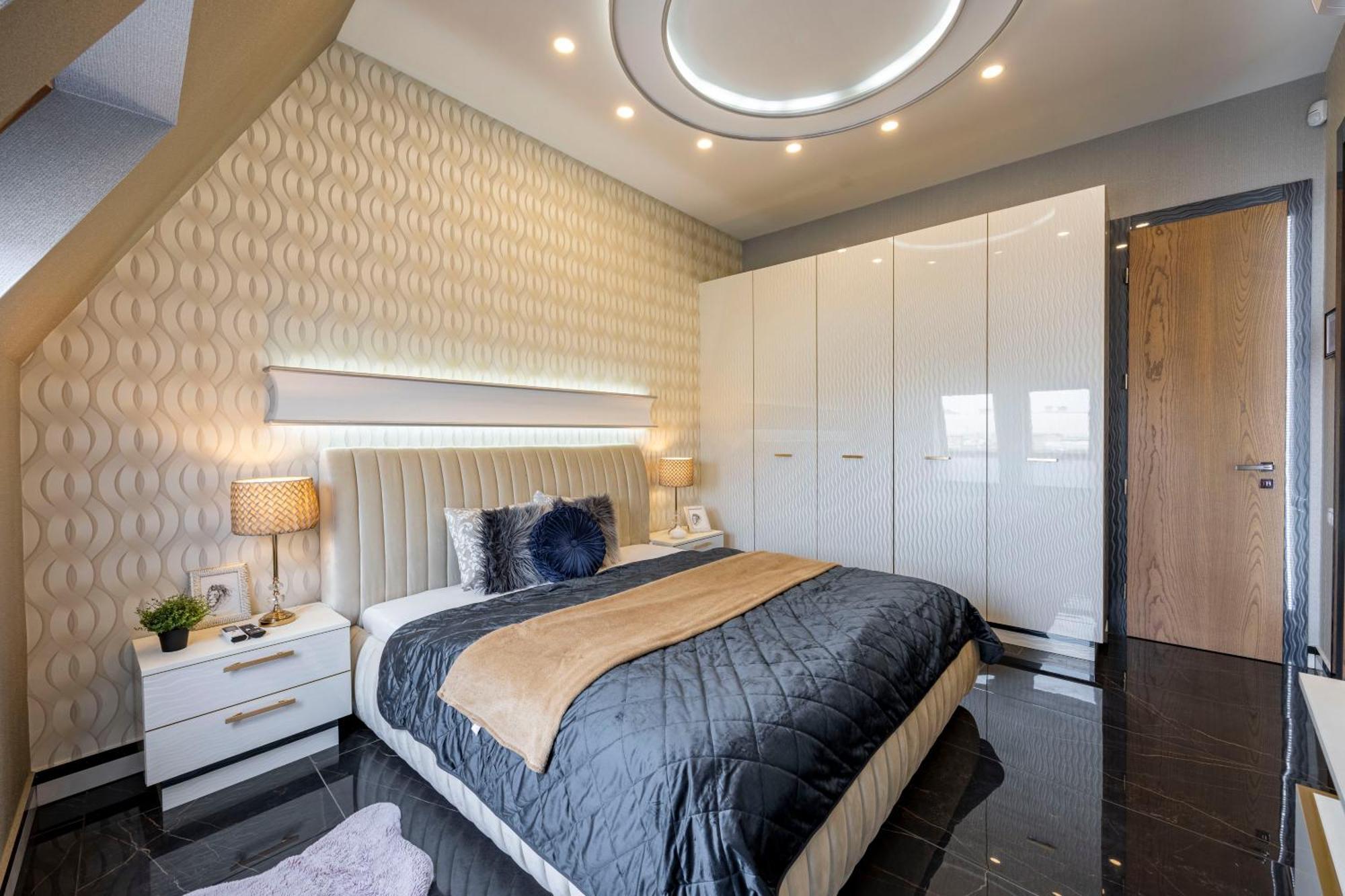Luxury Royal By Prestige Homes דירה